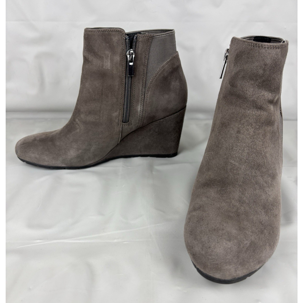 Clarks Ankle Boots Womens 9M Gray Suede Wedge Comfort Casual